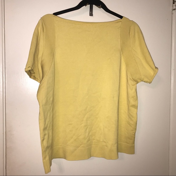 Yellow short sleeve sweater size 2X - Picture 4 of 4